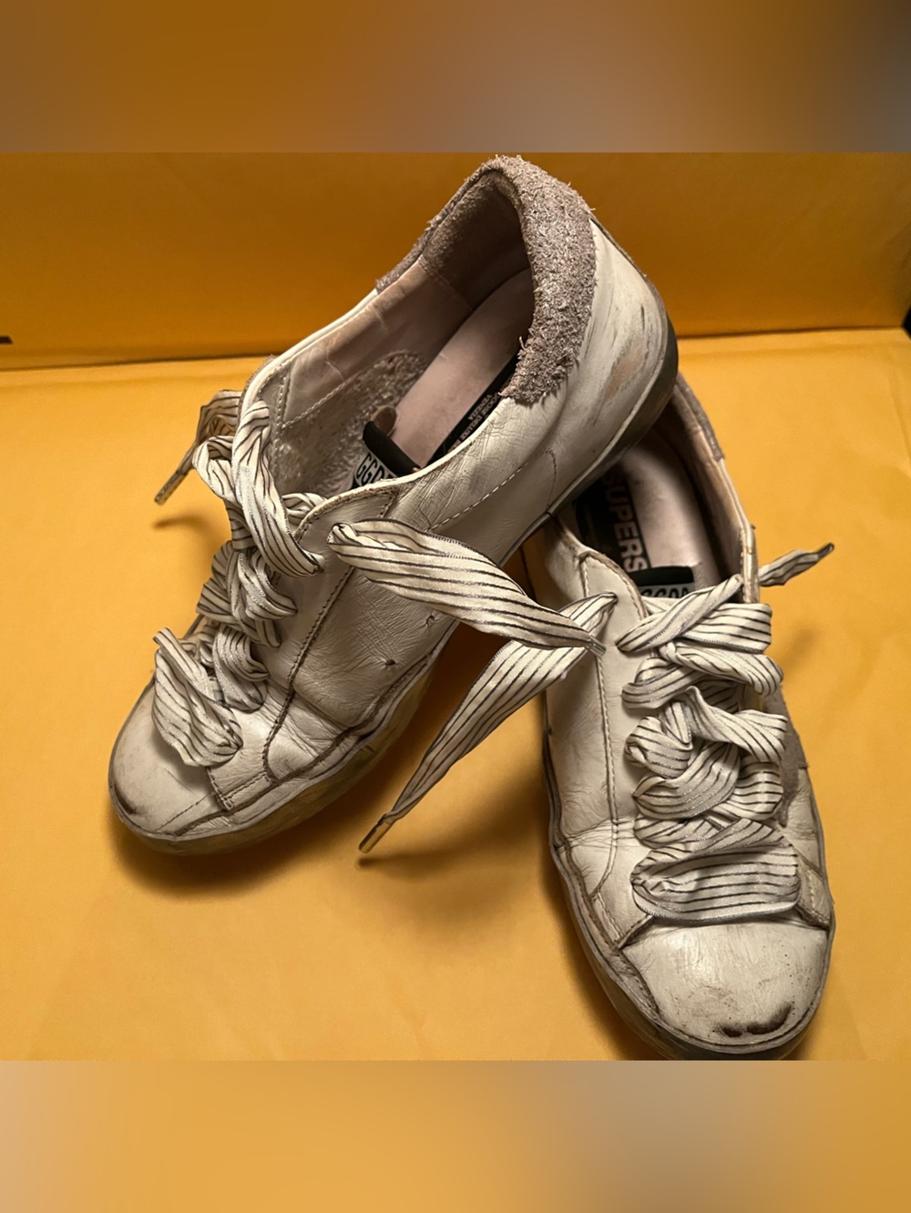 Golden Goose Authentic Superstars sz 9 - Picture 2 of 11